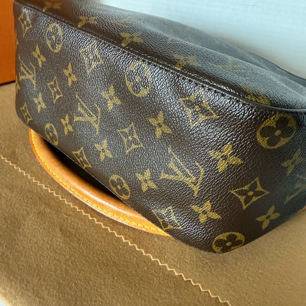 Louis Vuitton Medium Looping Brown and Tan Monogram Shoulder Bag. - Picture 7 of 14